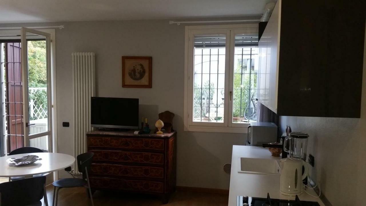 Il Giardinetto - Smart Working - Airport - Private Parking - Private Garden - Ducati - Philip Morris Apartment Bologna Luaran gambar